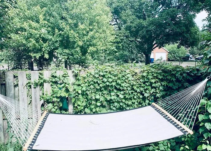 Earthy Hobbit Jungle With Privacy & Serenity *